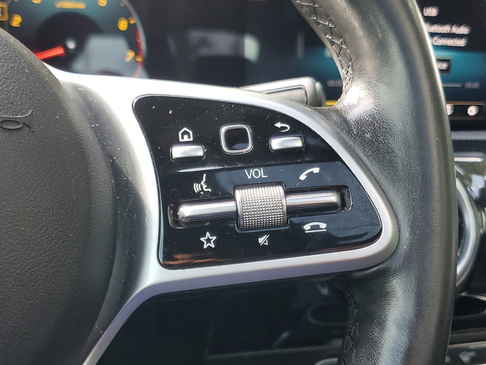 Used 2020 Mercedes-Benz A 220 4MATIC w/ Premium Package image 23