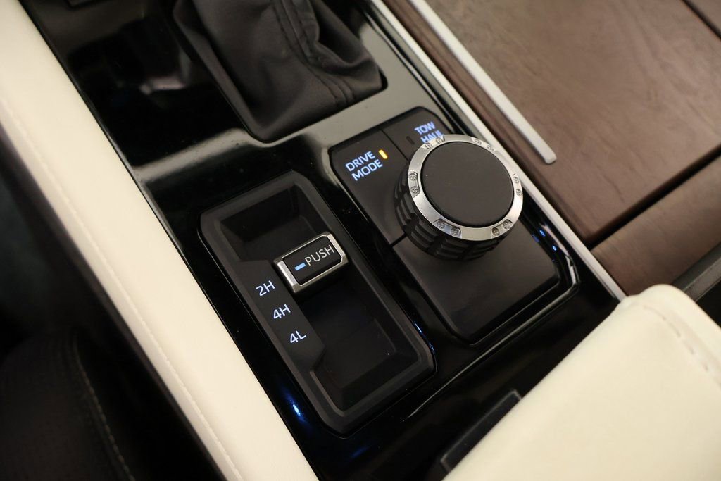 Used 2024 Toyota Sequoia Capstone image 8