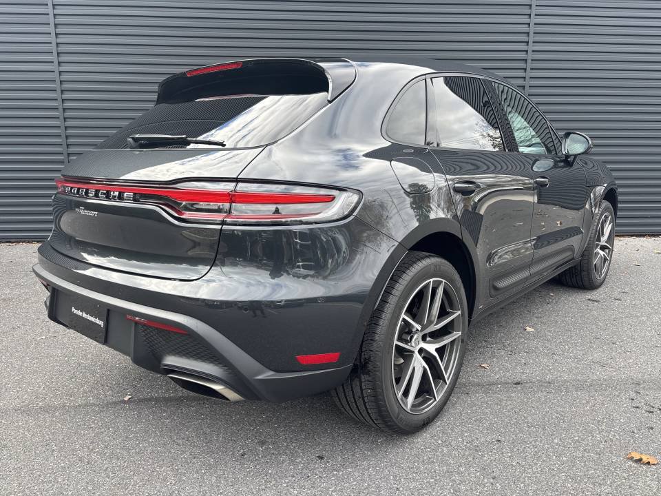 New 2026 Porsche Macan AWD/4WD image 5