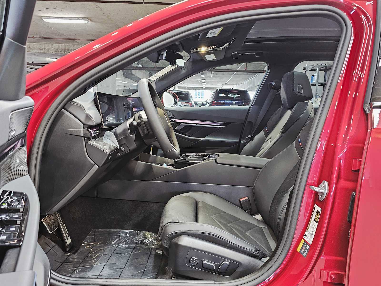 New 2026 BMW 550e xDrive w/ Premium Package image 23