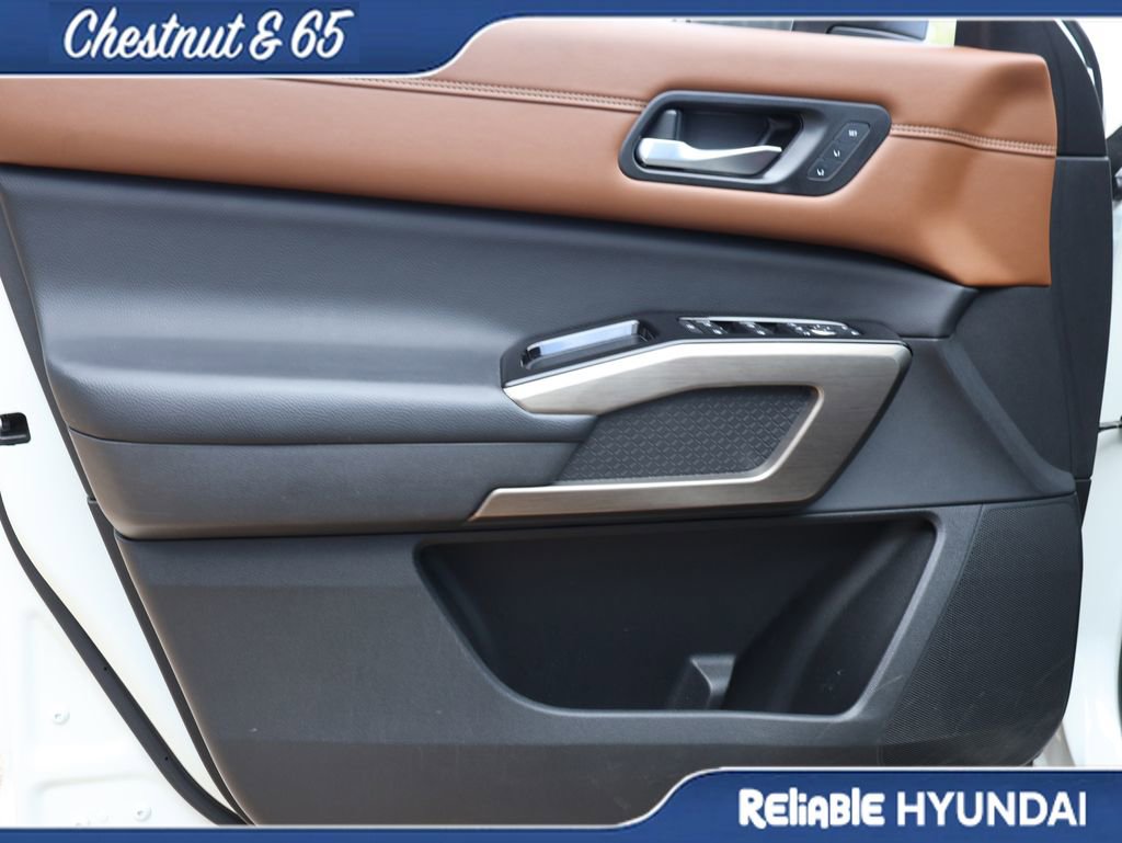 Used 2022 Nissan Pathfinder Platinum w/ Lighting Package (N93) image 23