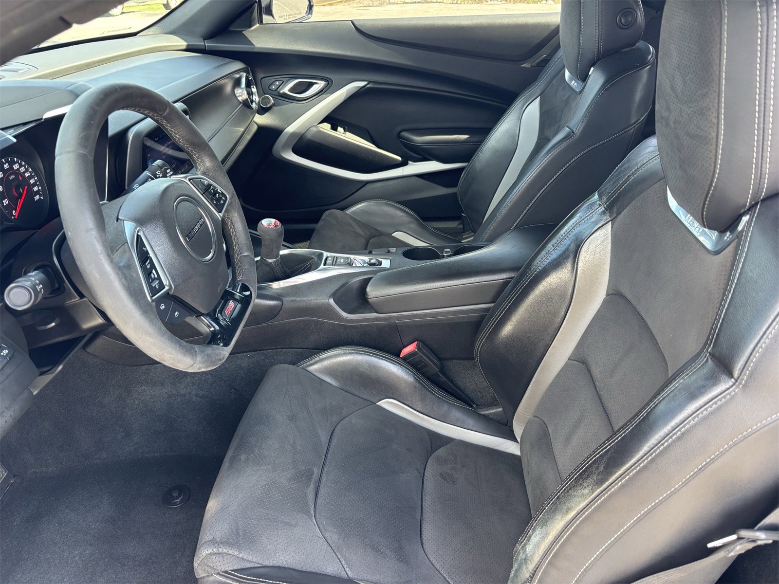 Used 2019 Chevrolet Camaro SS image 19