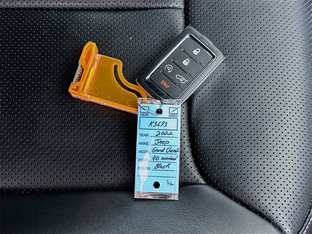 Used 2022 Jeep Grand Cherokee Overland image 36
