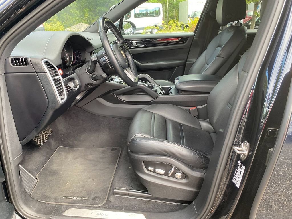 Used 2019 Porsche Cayenne image 12