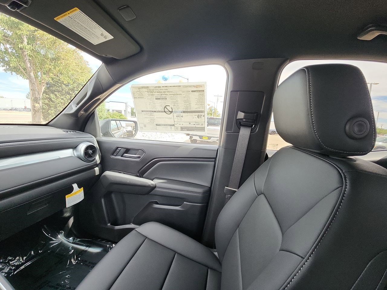 New 2025 Chevrolet Colorado LT w/ LT Convenience Package image 11