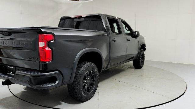 Used 2025 Chevrolet Silverado 1500 ZR2 w/ Technology Package image 5
