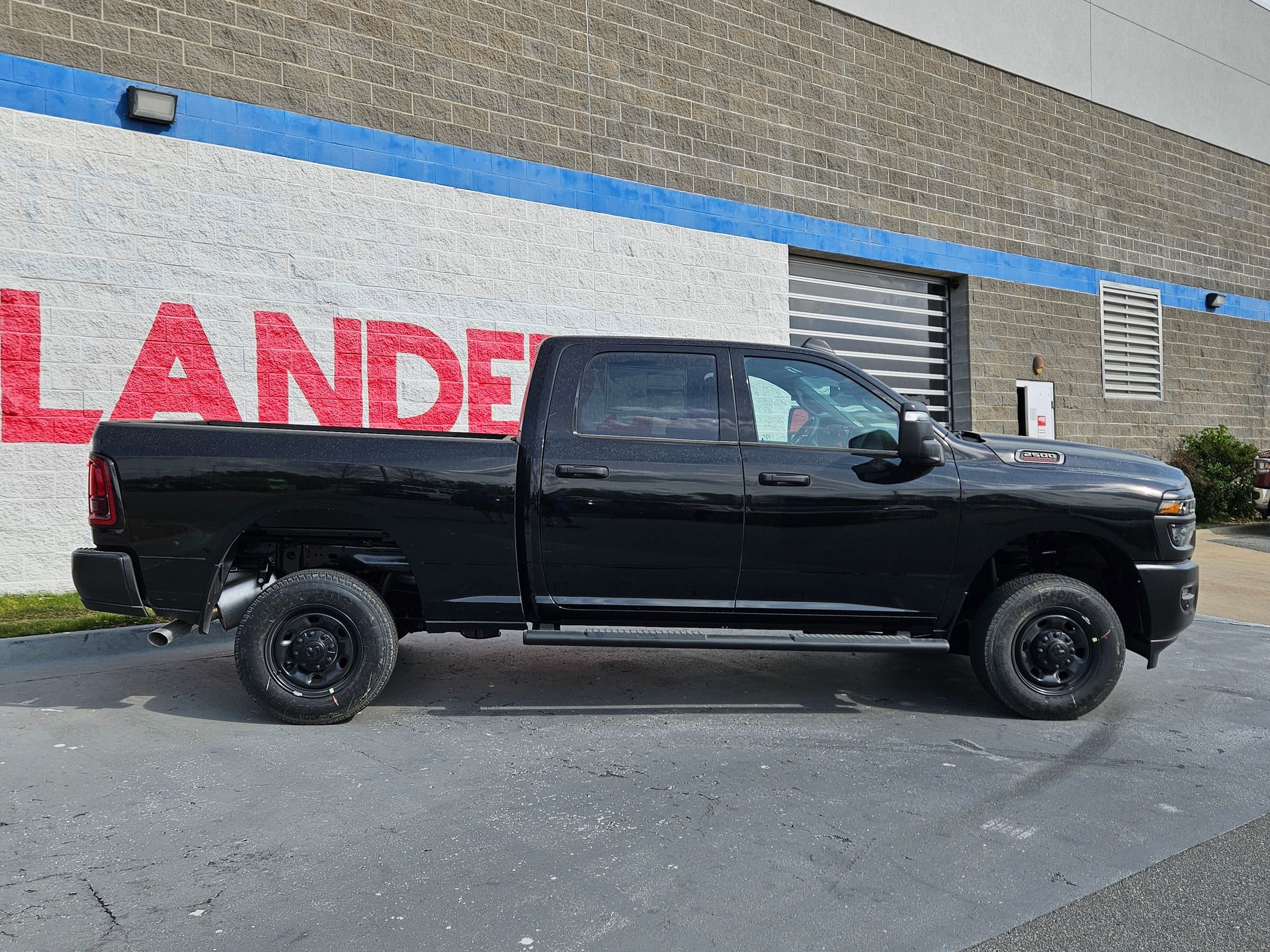 New 2026 RAM 2500 Tradesman AWD/4WD image 8