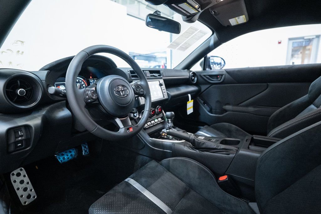 New 2025 Toyota GR86 Premium image 12
