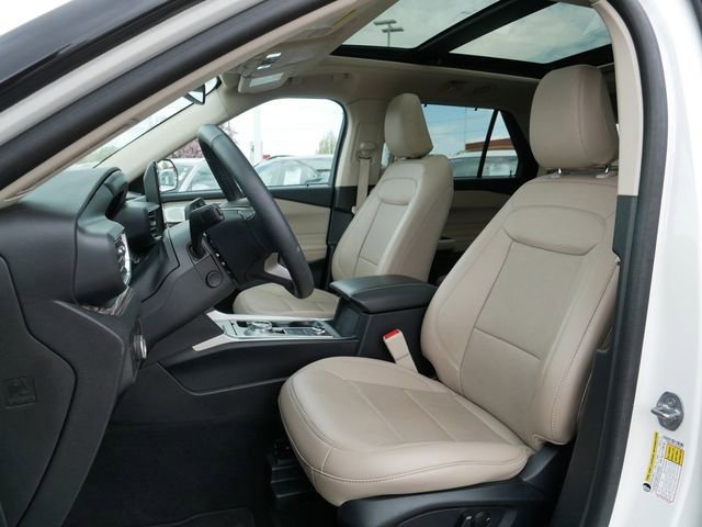 Used 2024 Ford Explorer Limited w/ Limited Technology Package AWD/4WD image 15