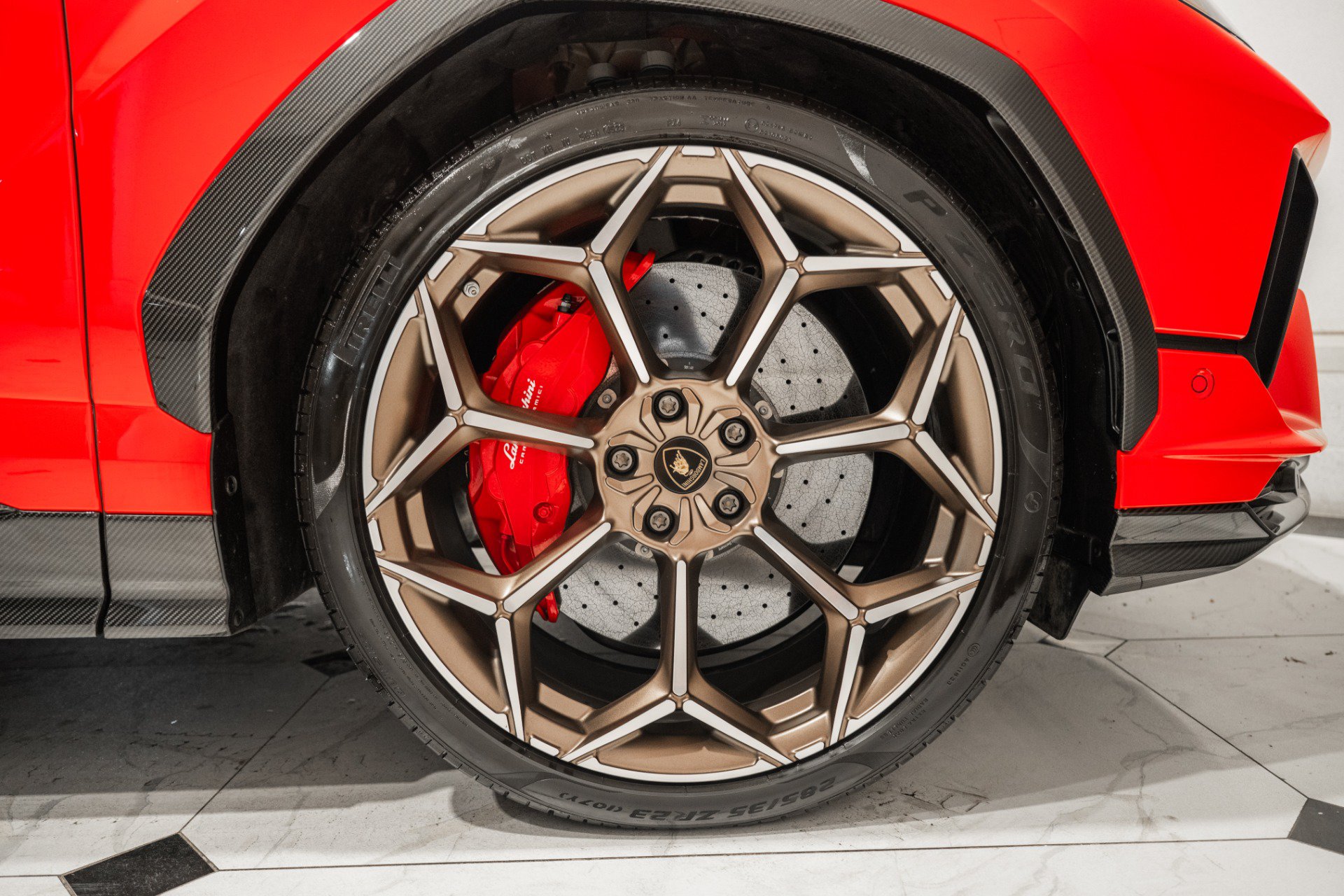 Used 2024 Lamborghini Urus Performante AWD/4WD image 16