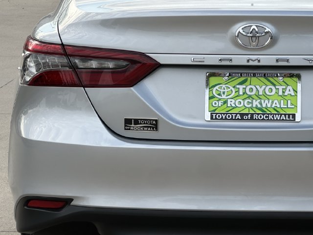 Used 2022 Toyota Camry XLE FWD image 5