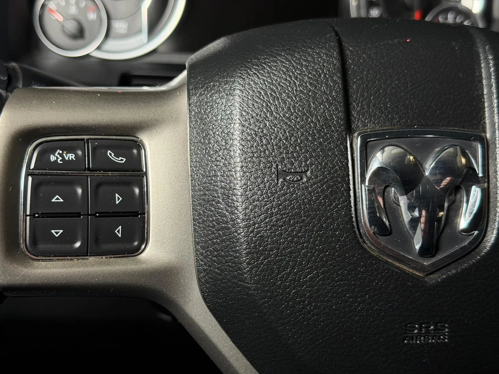 Used 2014 RAM 1500 Laramie w/ Convenience Group AWD/4WD image 30