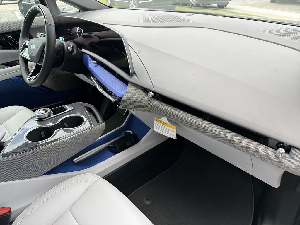 New 2027 Cadillac Optiq Luxury AWD/4WD image 15