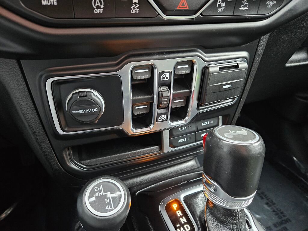 Used 2021 Jeep Wrangler Unlimited Sahara image 24