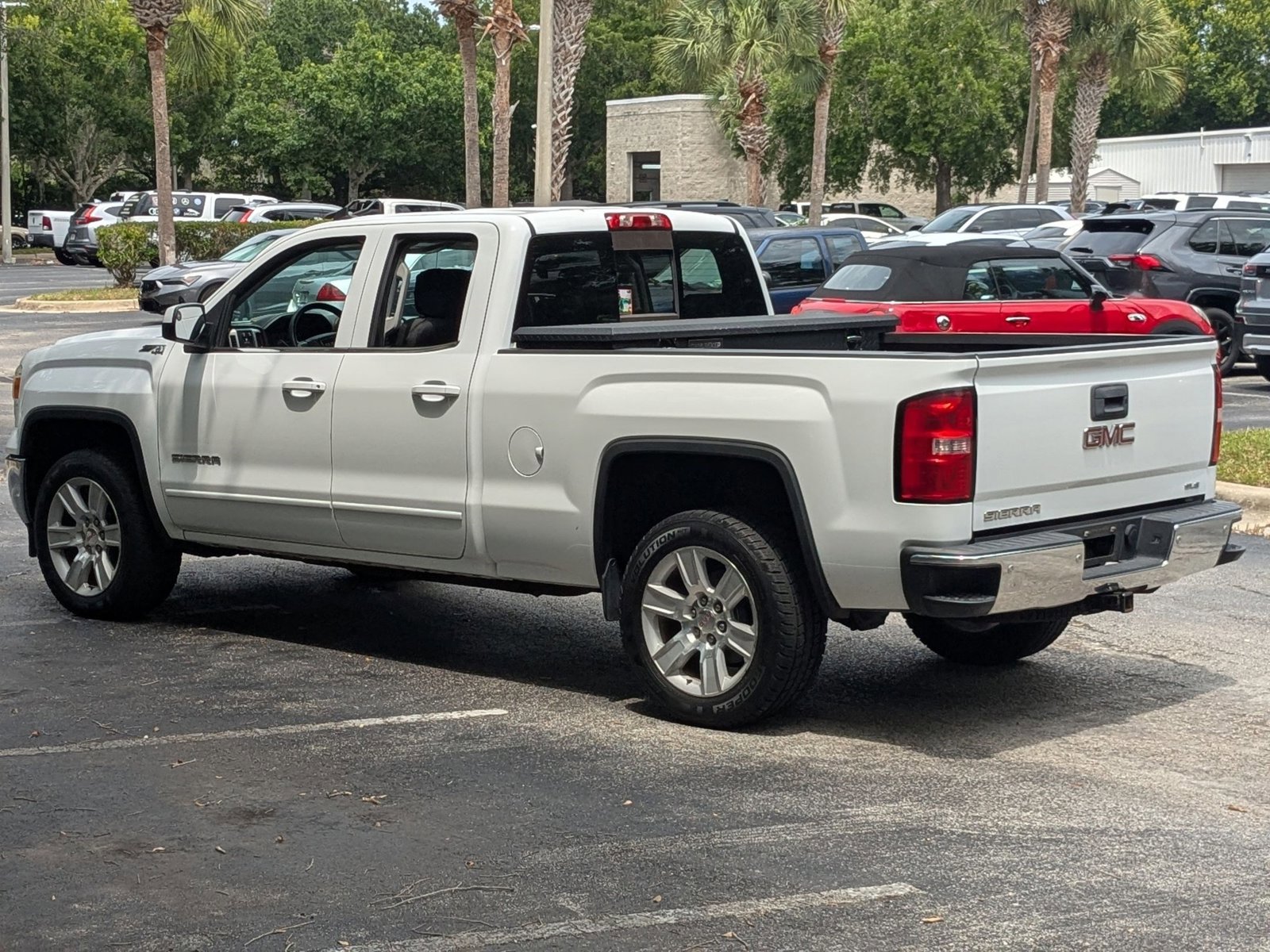 Used 2015 GMC Sierra 1500 SLE AWD/4WD image 7