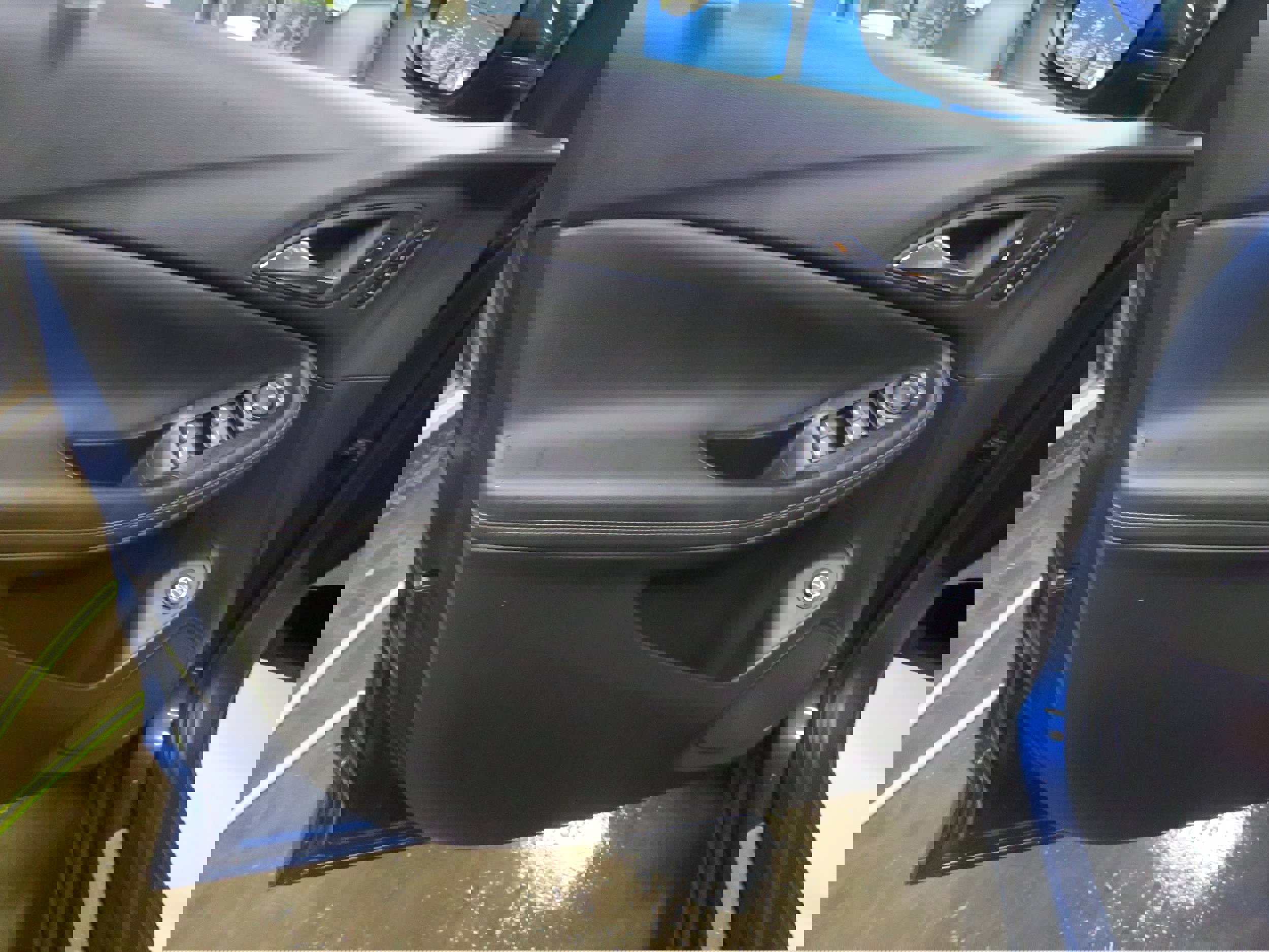 Used 2023 Buick Encore GX Essence w/ Experience Buick Package image 15