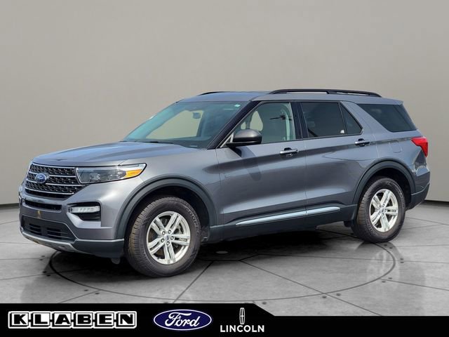 Certified 2022 Ford Explorer XLT w/ Equipment Group 202A AWD/4WD image 1