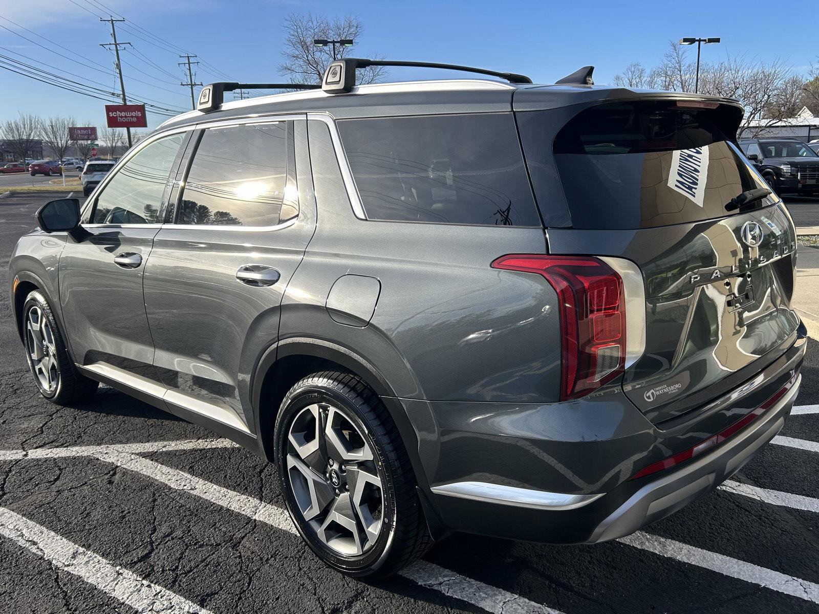 Certified 2023 Hyundai Palisade Limited AWD/4WD image 4