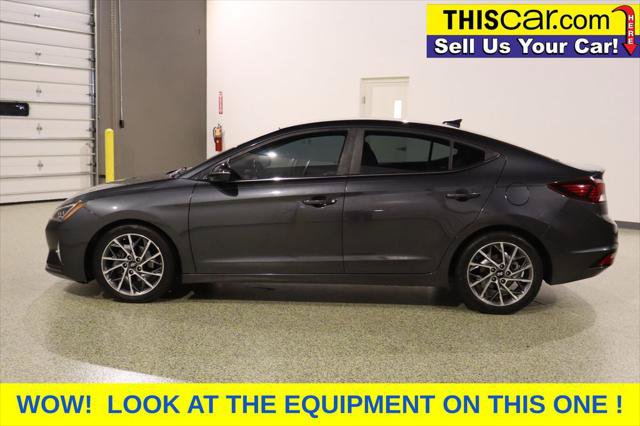 Used 2020 Hyundai Elantra Limited w/ Cargo Package (C1) FWD image 5