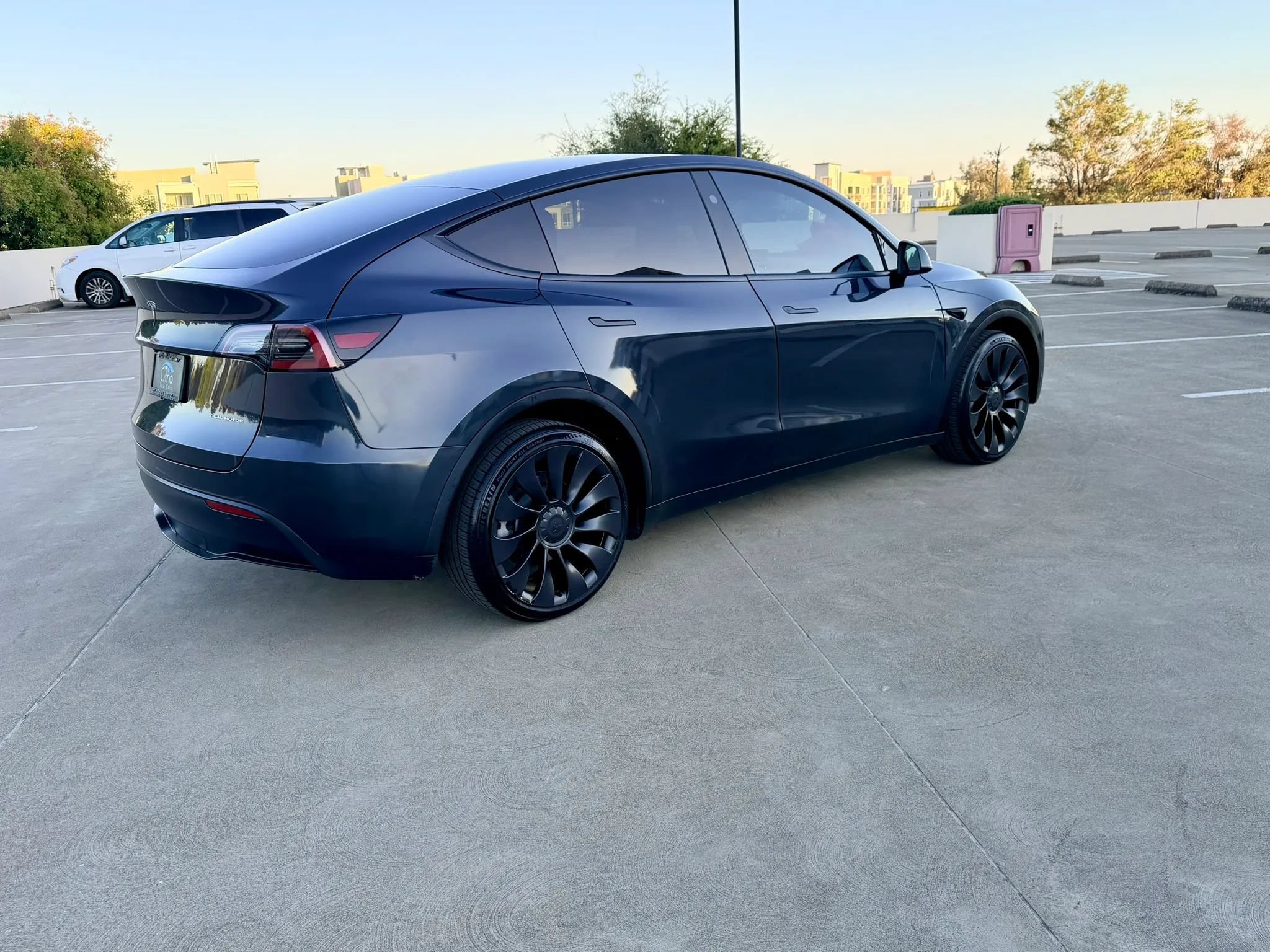 Used 2025 Tesla Model Y Long Range AWD/4WD image 12