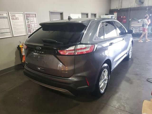 Used 2022 Ford Edge SEL AWD/4WD image 3