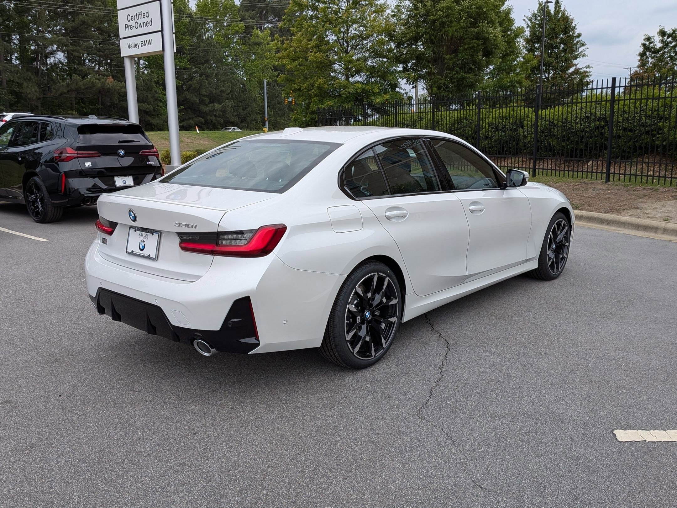 New 2026 BMW 330i Sedan w/ M Sport Package RWD image 3