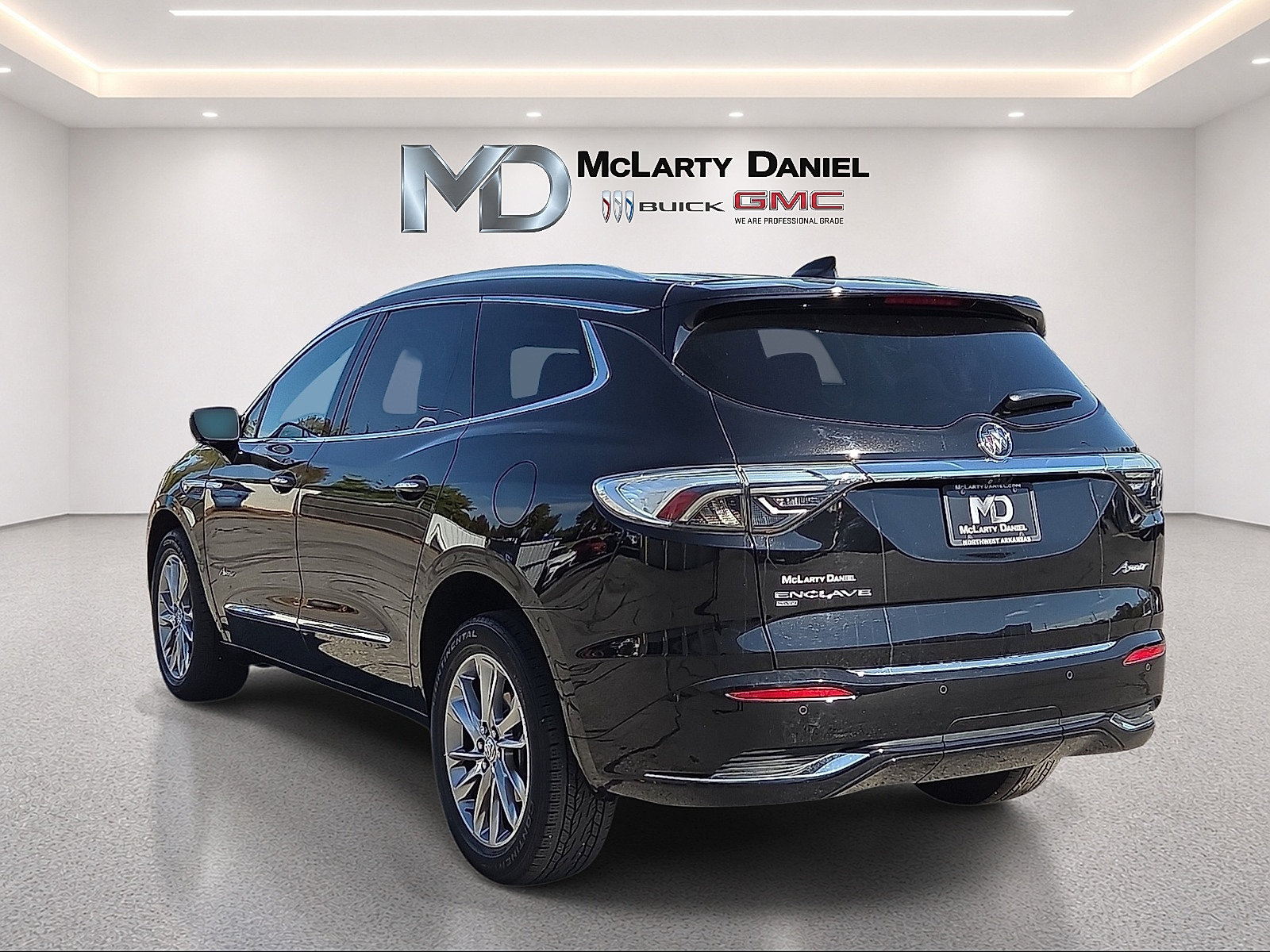 Certified 2023 Buick Enclave Avenir w/ Trailering Package, 5000 lbs. AWD/4WD image 13
