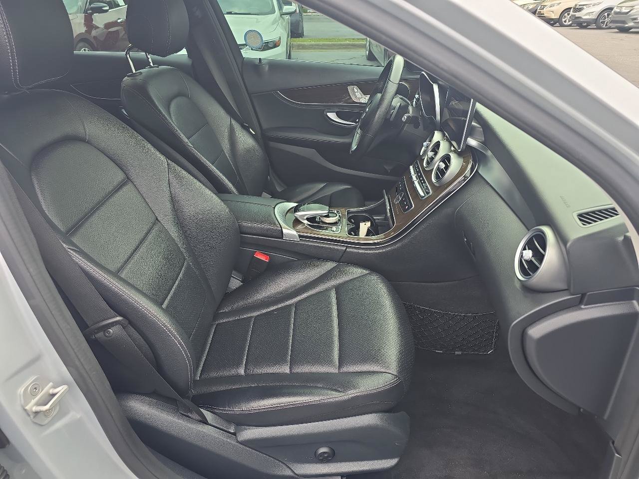 Used 2015 Mercedes-Benz C 300 Sedan image 13