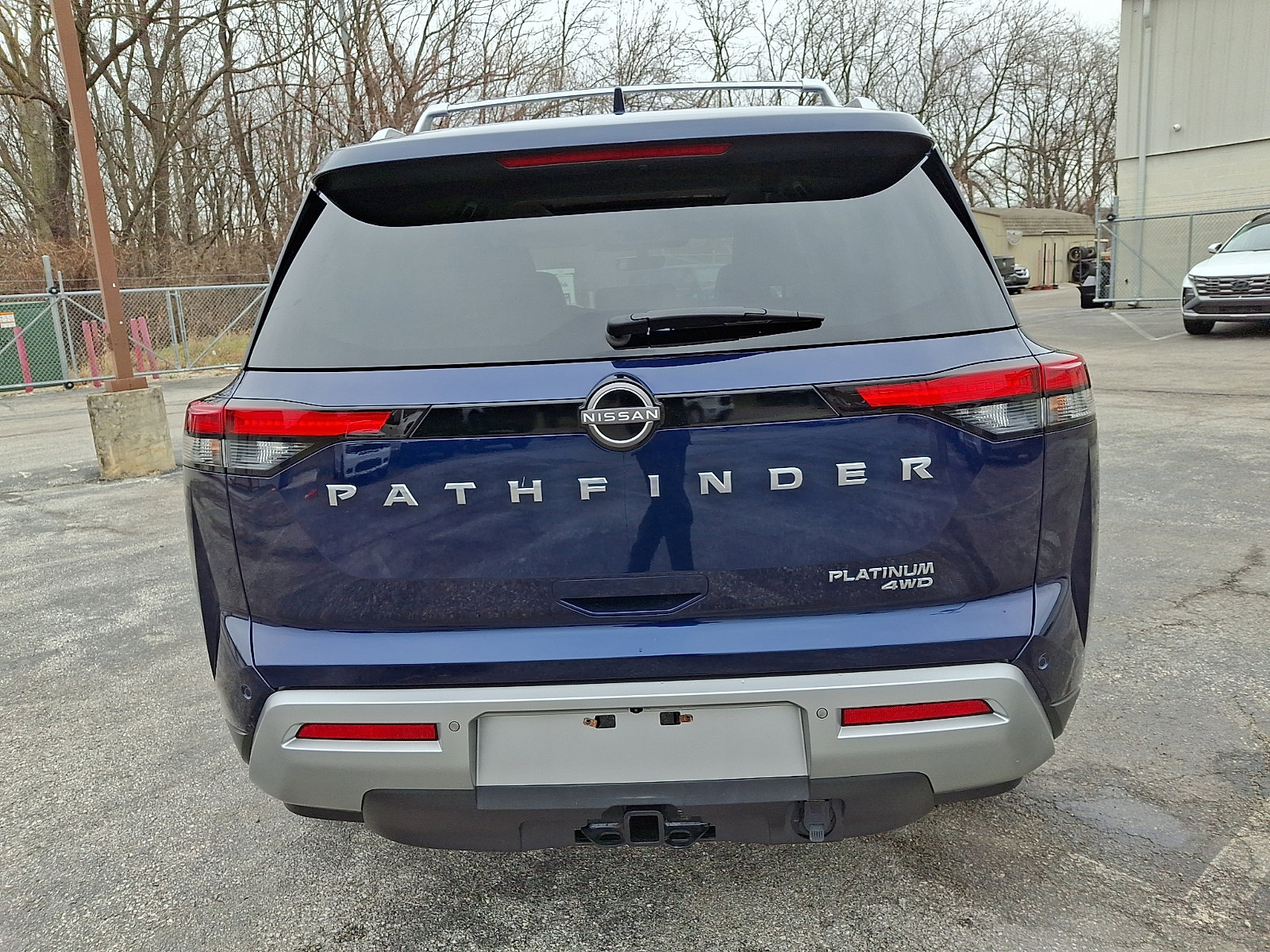 Used 2023 Nissan Pathfinder Platinum w/ Cargo Package image 7