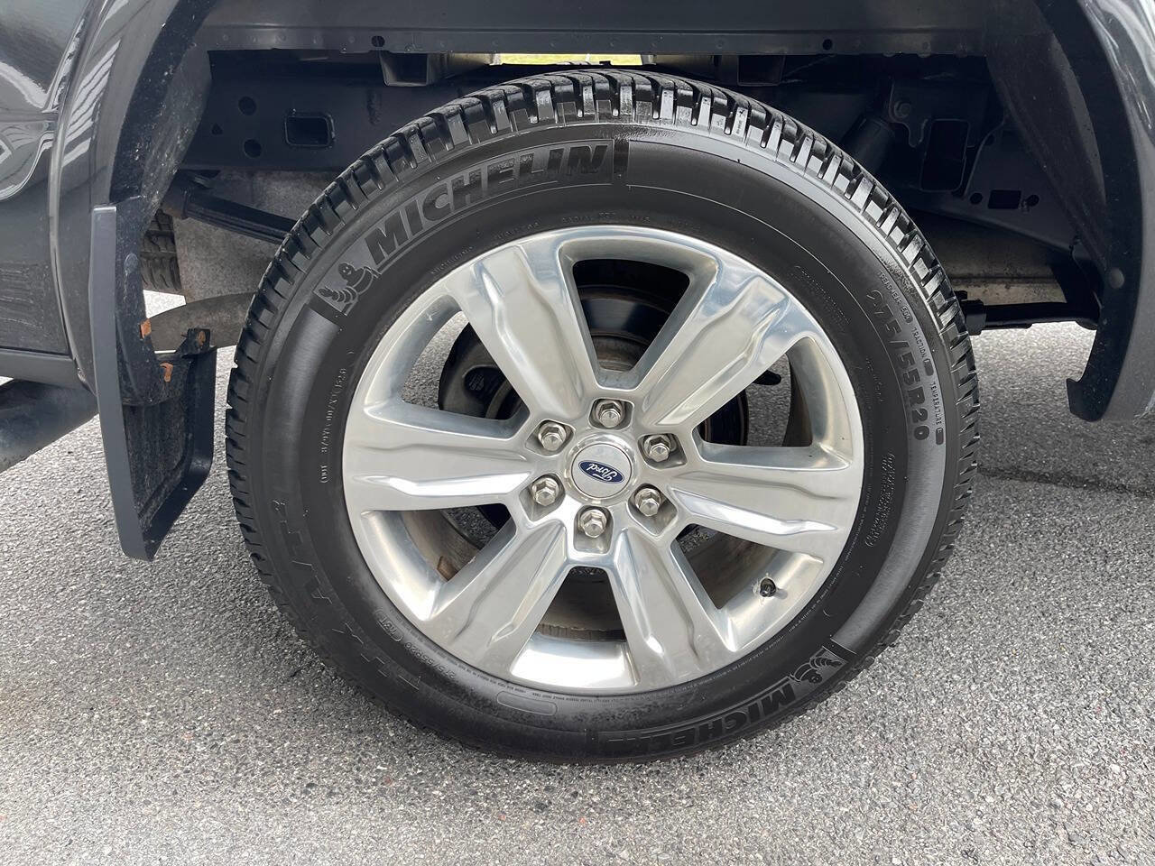 Used 2015 Ford F150 Platinum w/ Equipment Group 701A Luxury AWD/4WD image 13