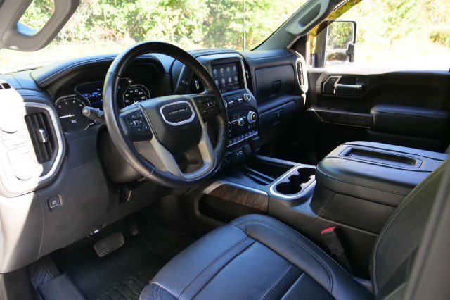 Used 2022 GMC Sierra 2500 Denali image 2