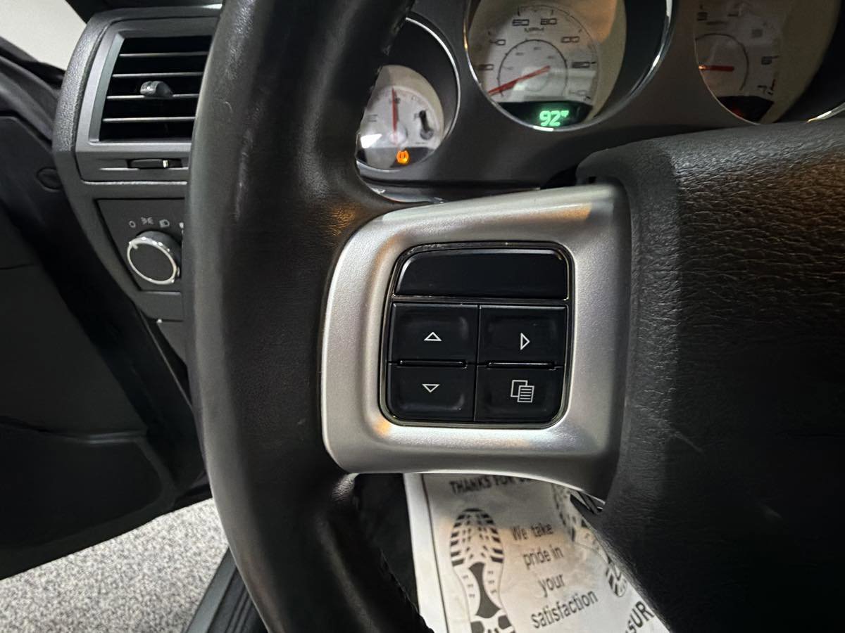 Used 2011 Dodge Challenger RWD image 16