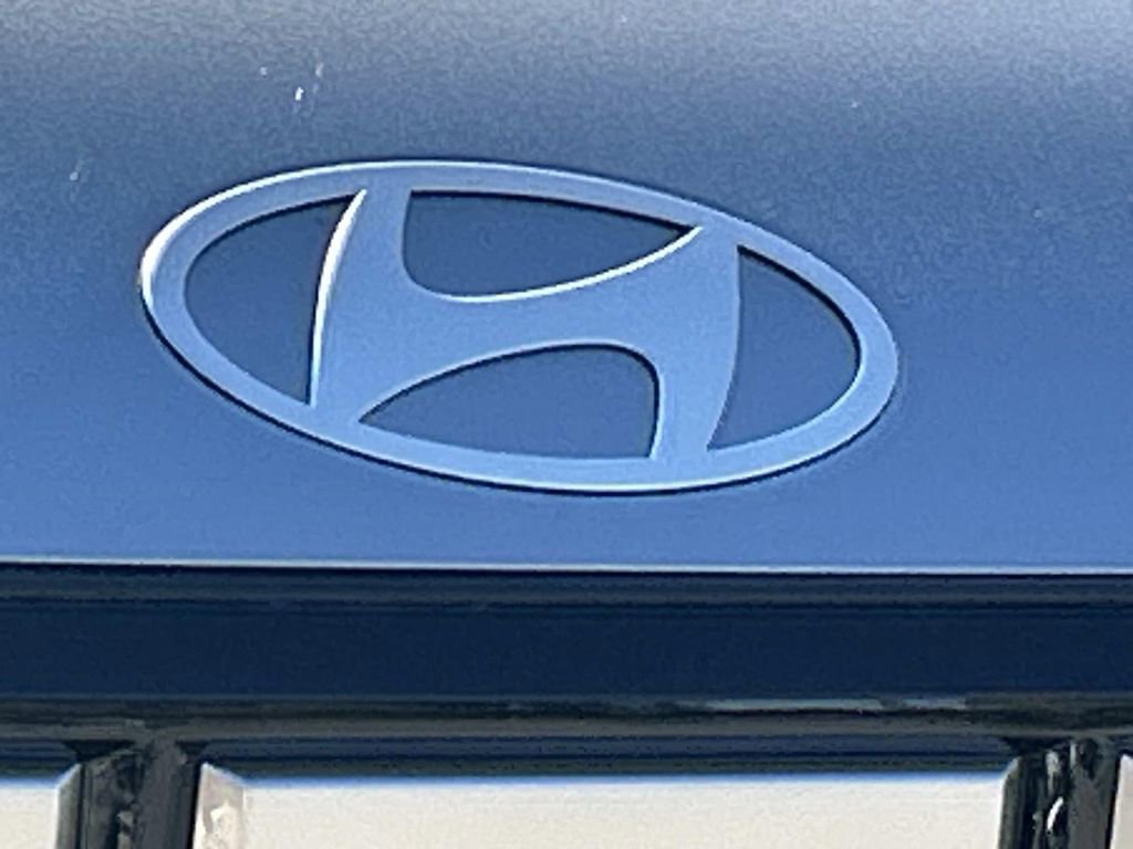 New 2026 Hyundai Santa Fe SE image 10