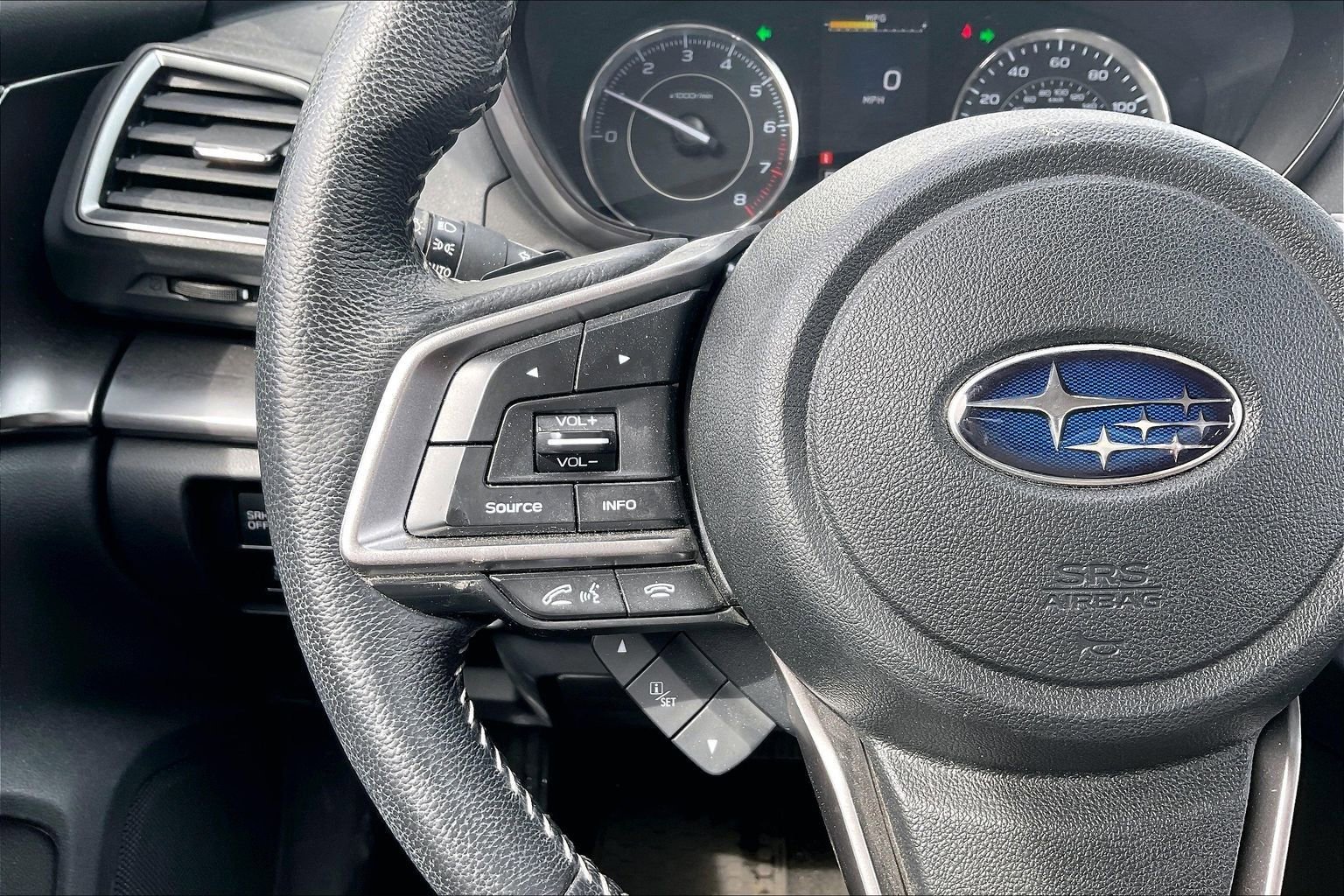 Used 2020 Subaru Impreza 2.0i Limited w/ Popular Package #2 AWD/4WD image 11