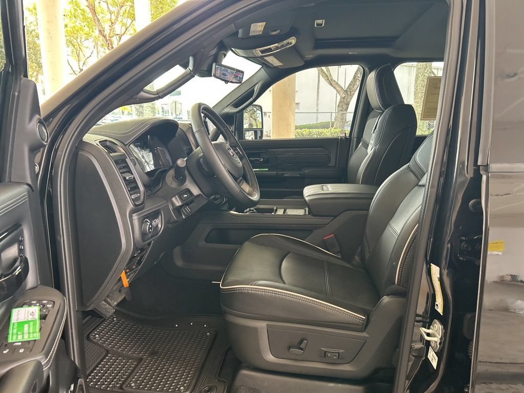 Used 2025 RAM 2500 Limited AWD/4WD image 6