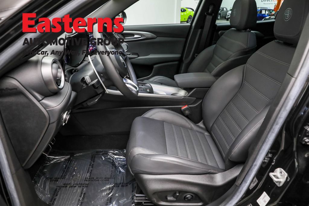 Used 2024 Alfa Romeo Tonale Veloce AWD/4WD image 14