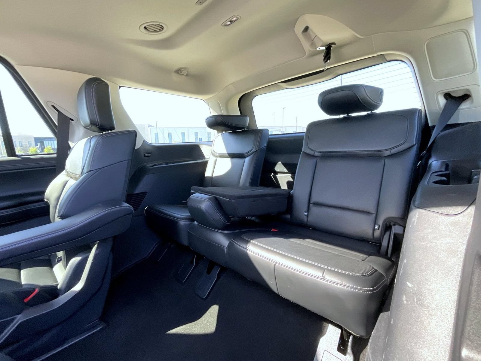 Used 2025 Ford Expedition Platinum AWD/4WD image 20
