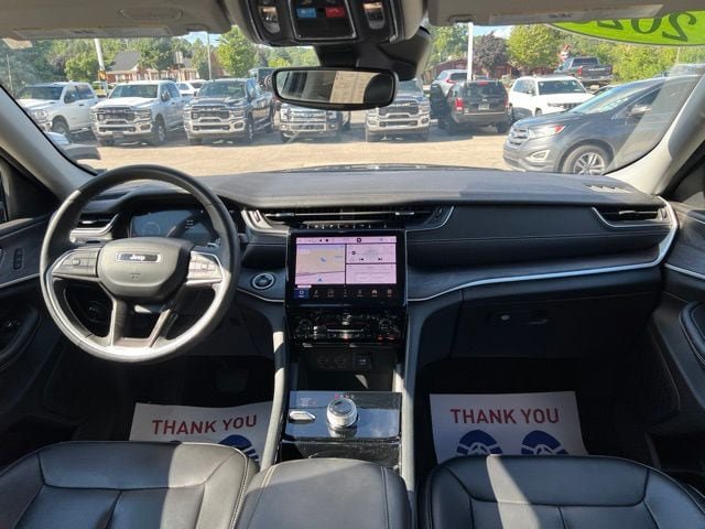 Certified 2023 Jeep Grand Cherokee Limited AWD/4WD image 16