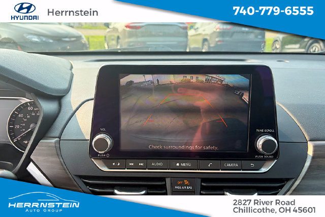 Used 2024 Nissan Altima 2.5 SV FWD image 11