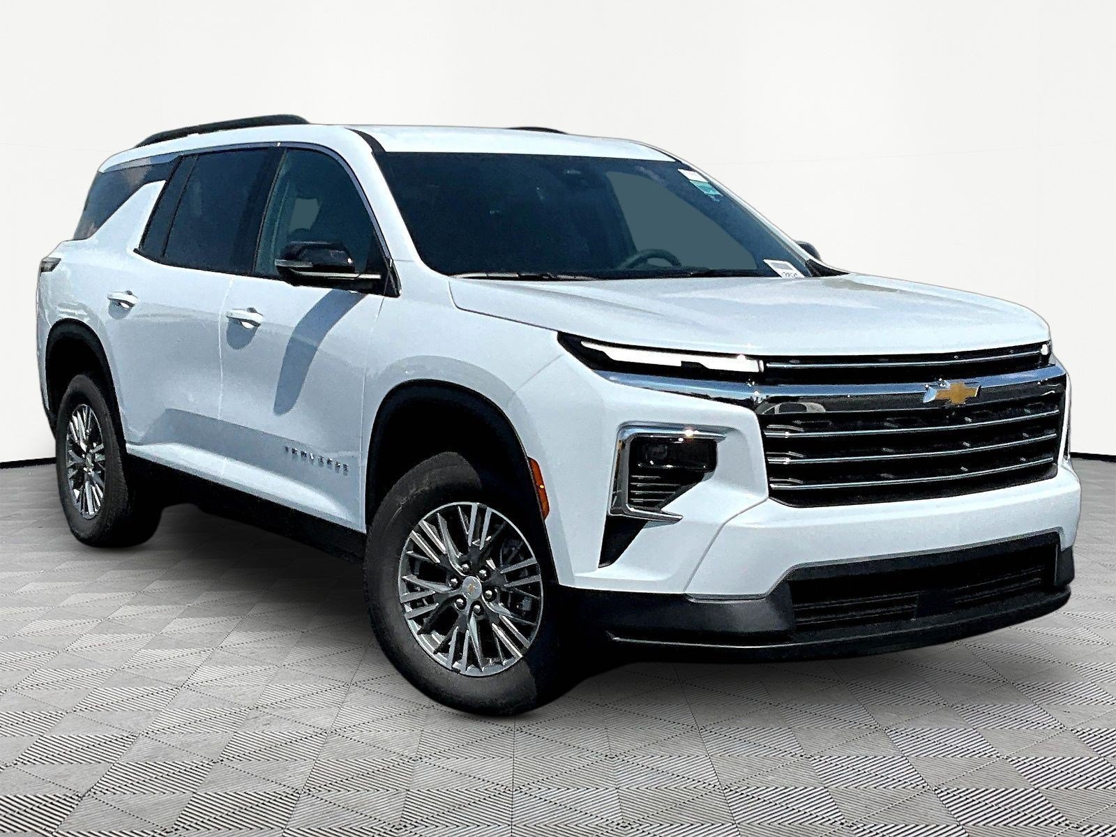 New 2027 Chevrolet Traverse LT w/ Driver Confidence Package AWD/4WD image 3