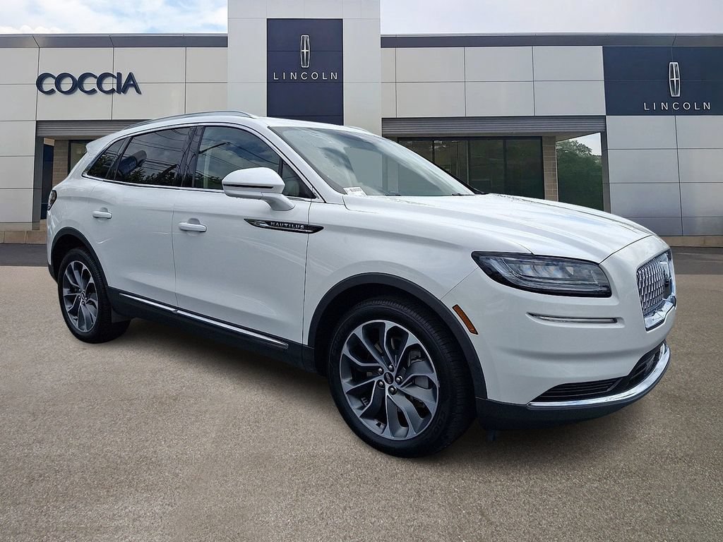 Certified 2023 Lincoln Nautilus Reserve AWD/4WD image 3