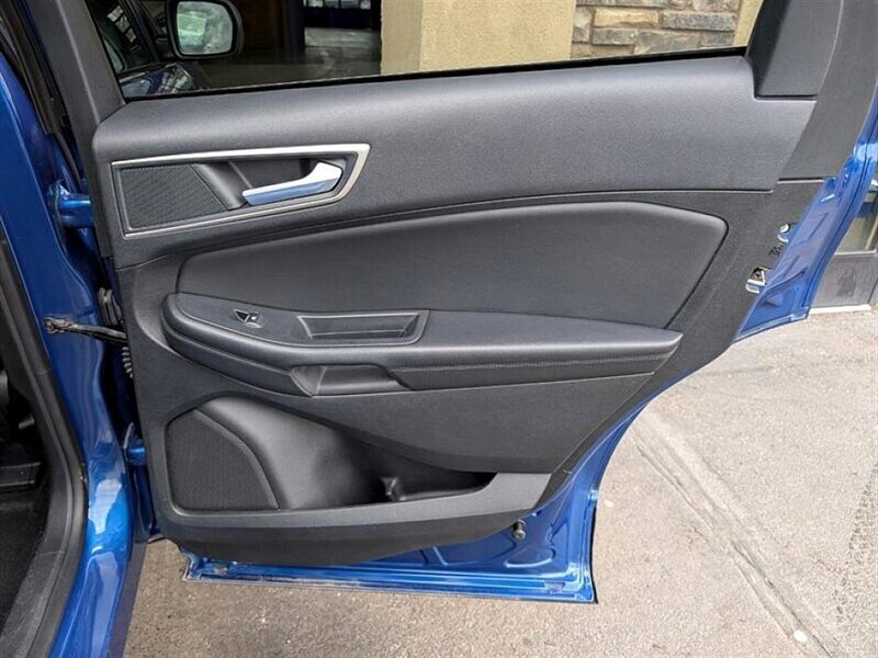 Used 2024 Ford Edge SEL AWD/4WD image 28