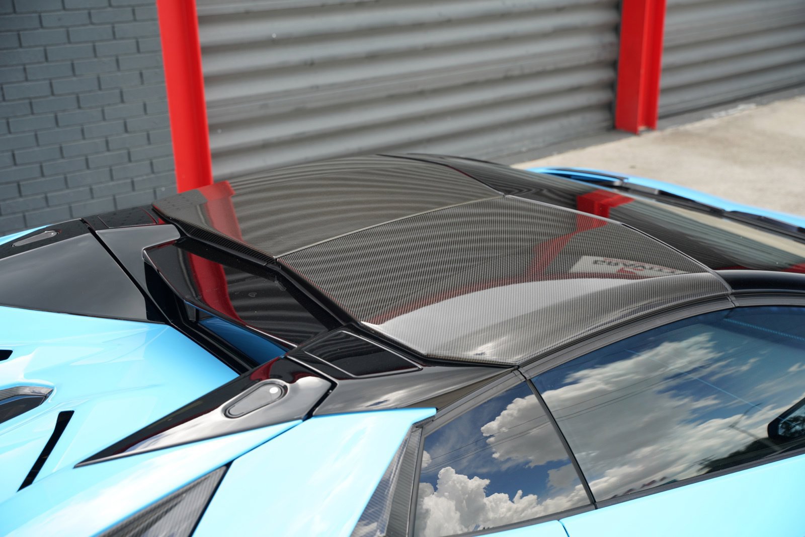 Used 2021 Lamborghini Aventador SVJ AWD/4WD image 15