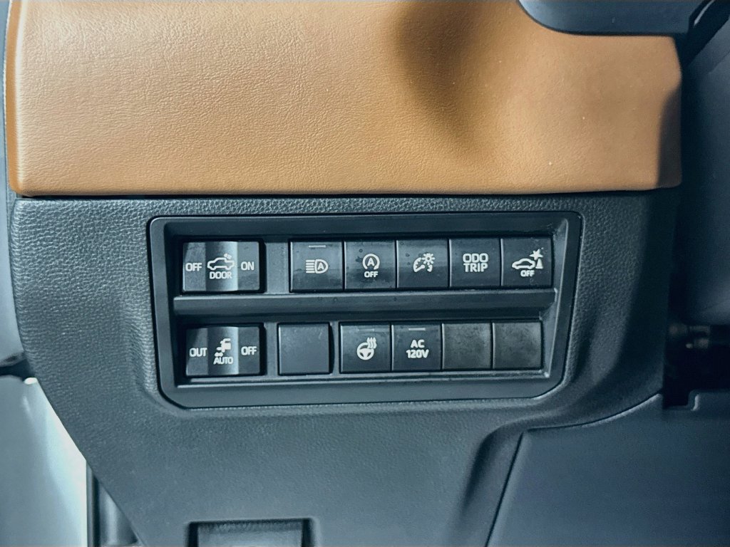 Used 2022 Toyota Tundra 1794 Edition AWD/4WD image 10