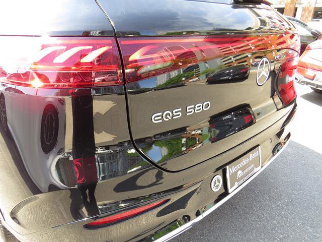 Certified 2023 Mercedes-Benz EQS 580 4MATIC SUV w/ Pinnacle Trim Package image 28