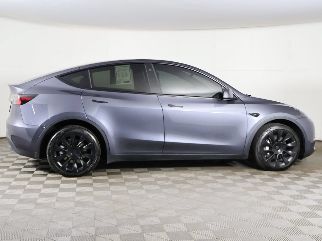 Used 2023 Tesla Model Y AWD image 20