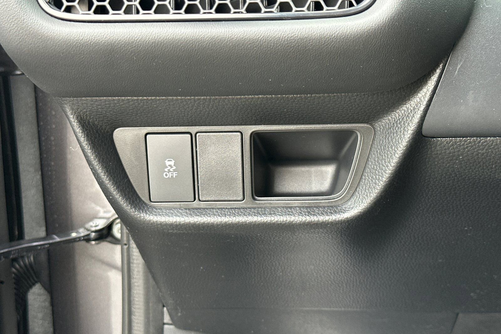 New 2026 Honda HR-V LX image 28