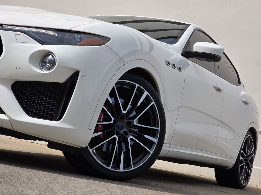 Used 2019 Maserati Levante GTS image 8