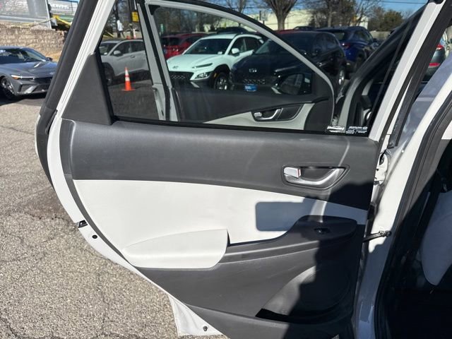 Certified 2023 Hyundai Kona SEL w/ Convenience Package image 33