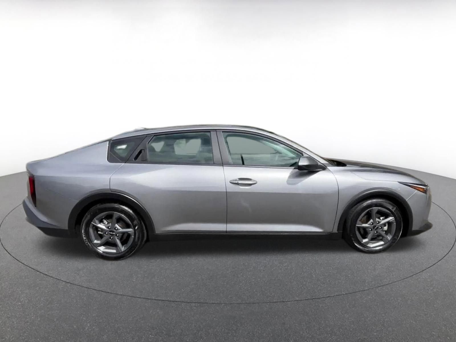 Used 2025 Kia K4 FWD image 16